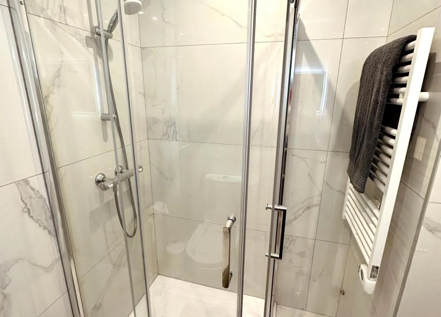 Apartment Appartement Proche De Cannes Avec Parking Prive Le Cannet France